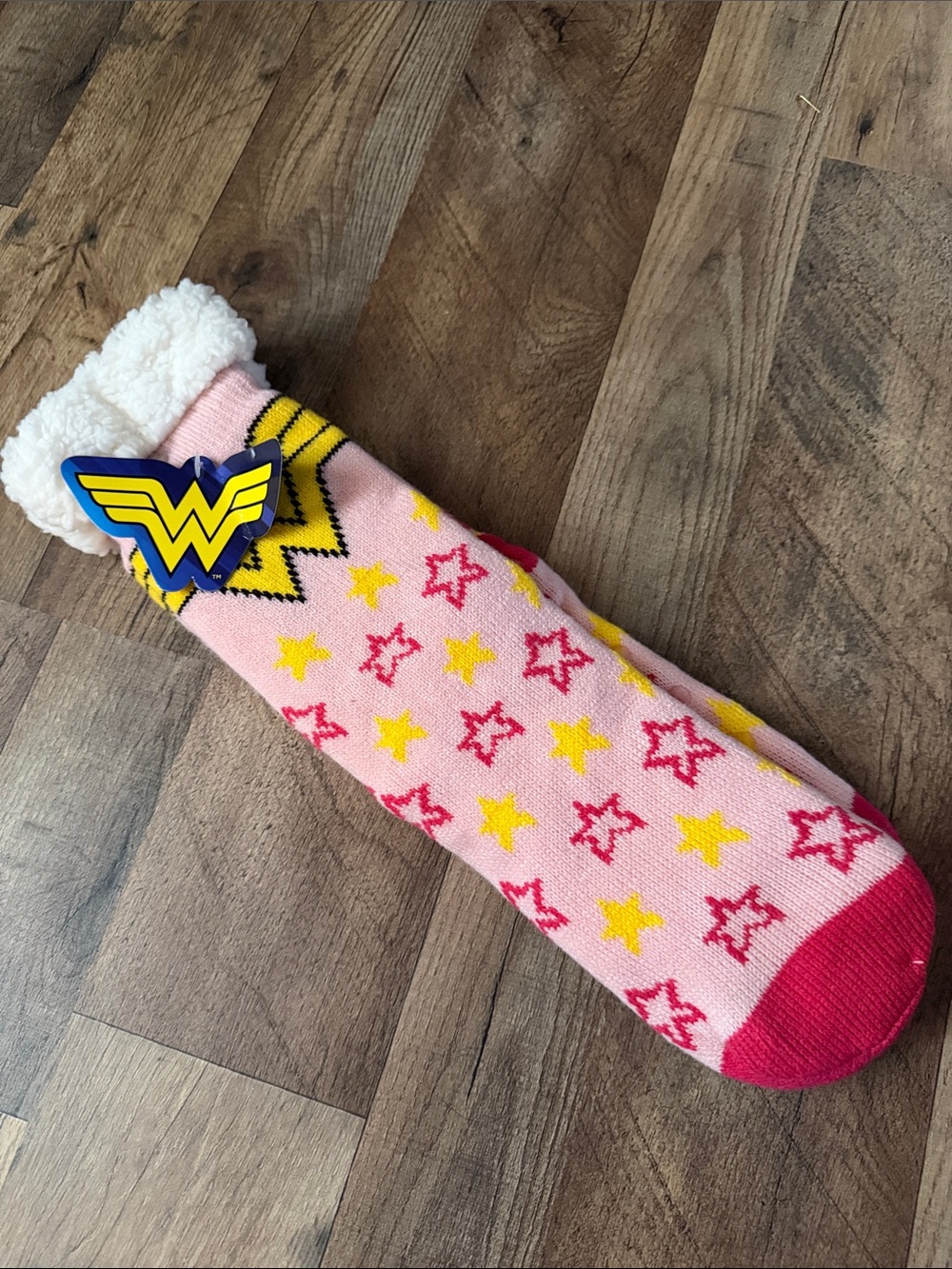 NWT Wonder Woman Pink Sherpa-Lined non slip Socks